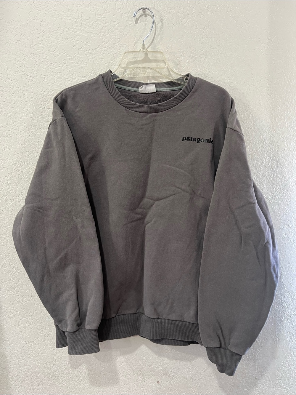 Patagonia Crewneck Sweatshirt in Charcoal